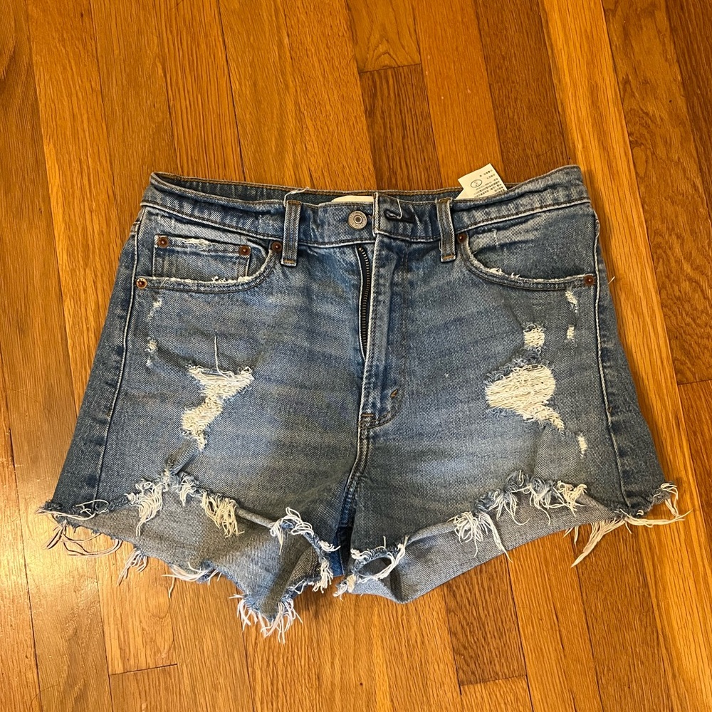 Abercrombie High Rise Mom Short 29